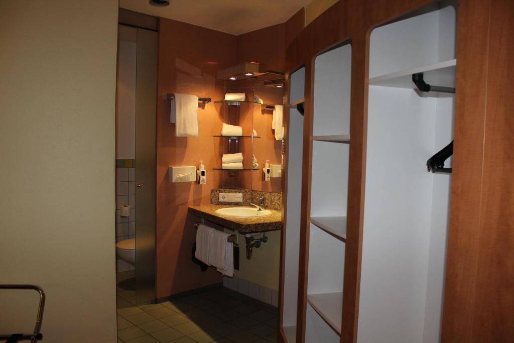 Hotel Holledau Geisenhausen Quarto foto